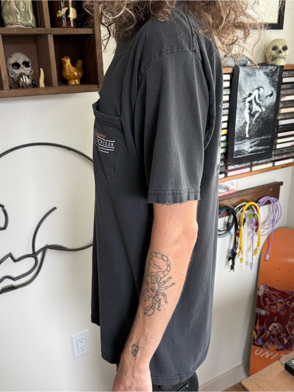 Vintage 90s 2000s Harley Davidson Faded Black Distressed Pocket Tee ~ Size M - Picture 6 of 10